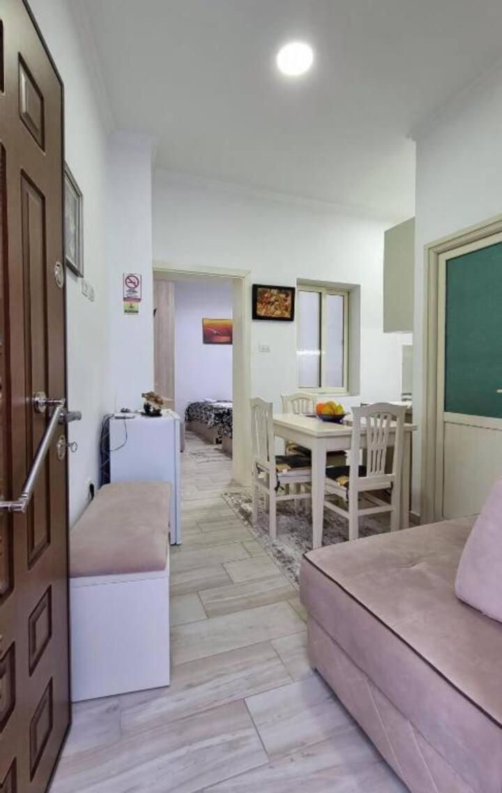 Downtown Apartment Berat Exterior photo