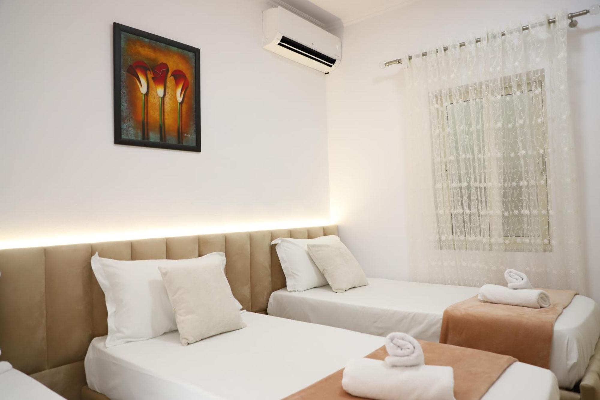 Downtown Apartment Berat Exterior photo