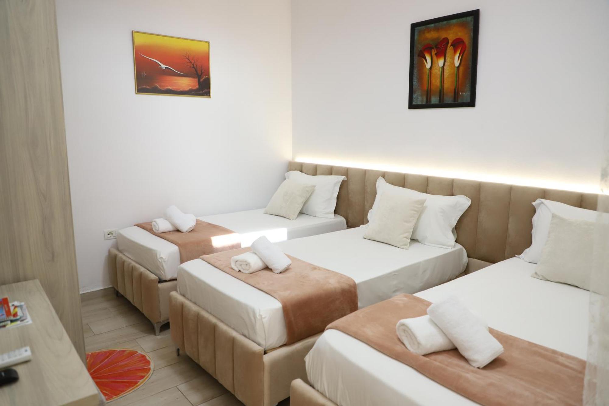 Downtown Apartment Berat Exterior photo